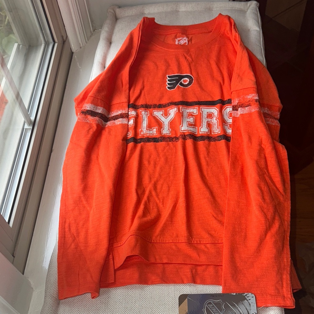NHL Flyers Girls long sleeve Tee Shirt, size medium (10/12)